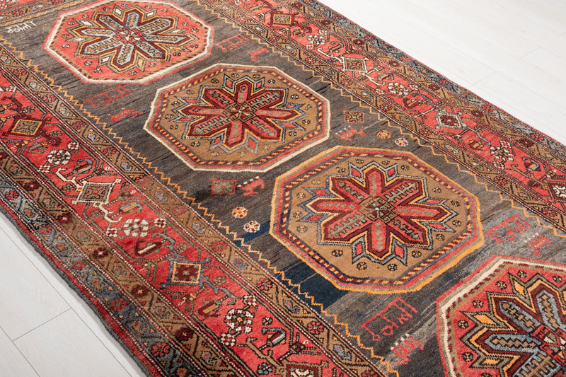 10' 1" x 5' Excellent Hand-Knotted Vintage Tribal Rug - Yasi & Fara 