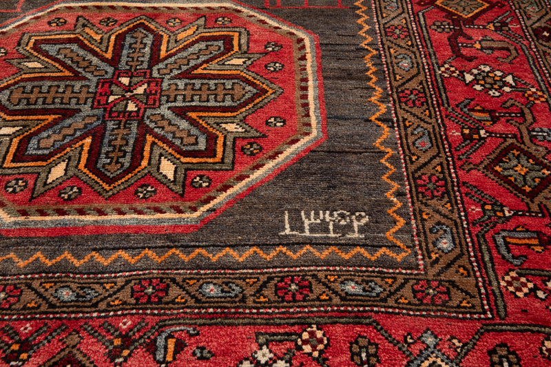 10' 1" x 5' Excellent Hand-Knotted Vintage Tribal Rug - Yasi & Fara 