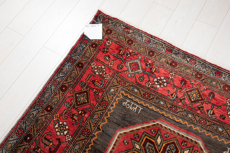 10' 1" x 5' Excellent Hand-Knotted Vintage Tribal Rug - Yasi & Fara 