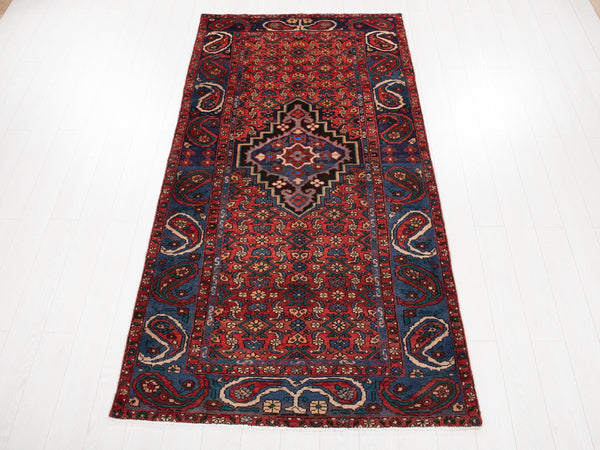 8' 11" x 4' 6" Excellent Hand-Knotted Vintage Tribal Rug - Yasi & Fara 