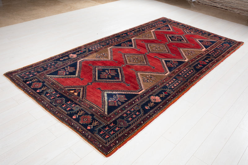 10' 5" x 5' 3" Excellent Hand-Knotted Vintage Collectible Tribal Rug - Yasi & Fara 