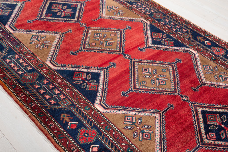 10' 5" x 5' 3" Excellent Hand-Knotted Vintage Collectible Tribal Rug - Yasi & Fara 