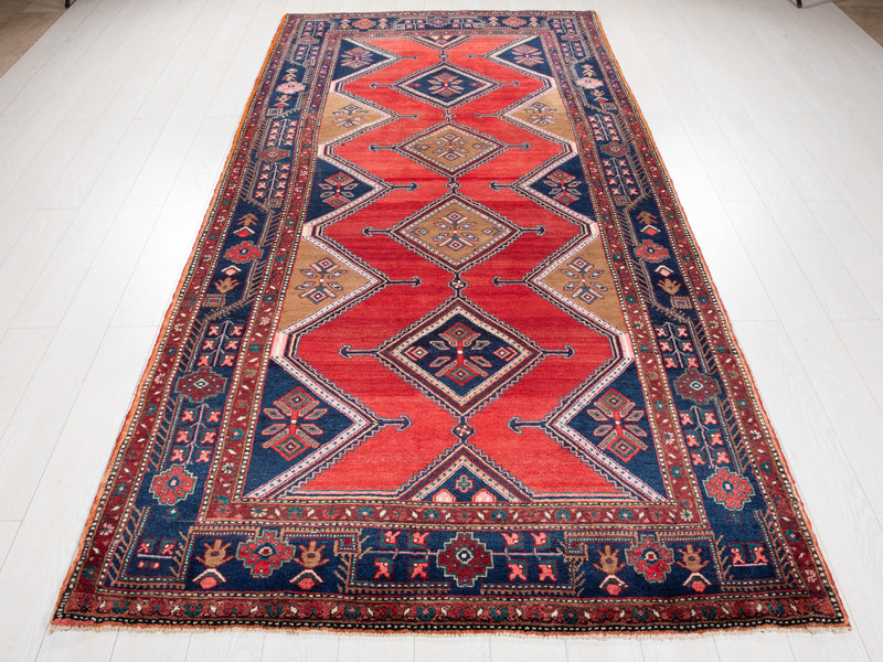 10' 5" x 5' 3" Excellent Hand-Knotted Vintage Collectible Tribal Rug - Yasi & Fara 