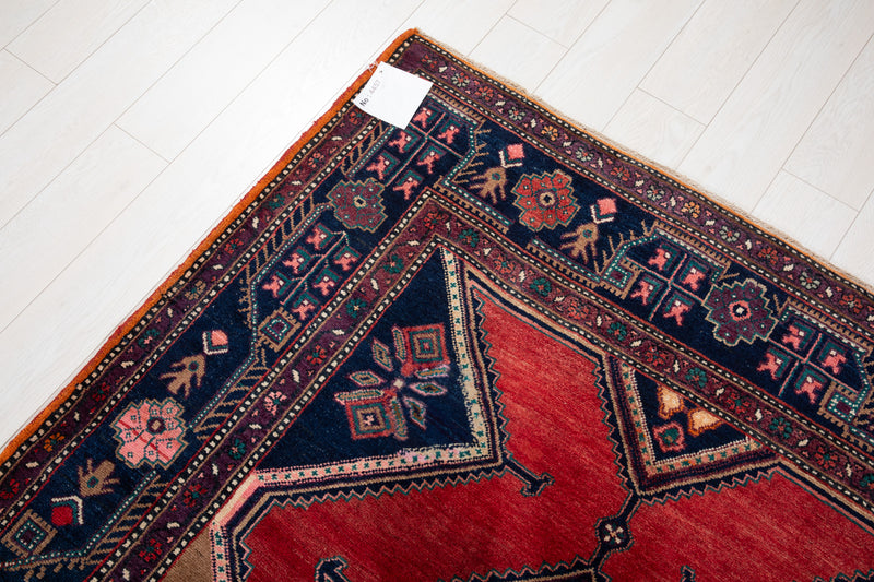 10' 5" x 5' 3" Excellent Hand-Knotted Vintage Collectible Tribal Rug - Yasi & Fara 