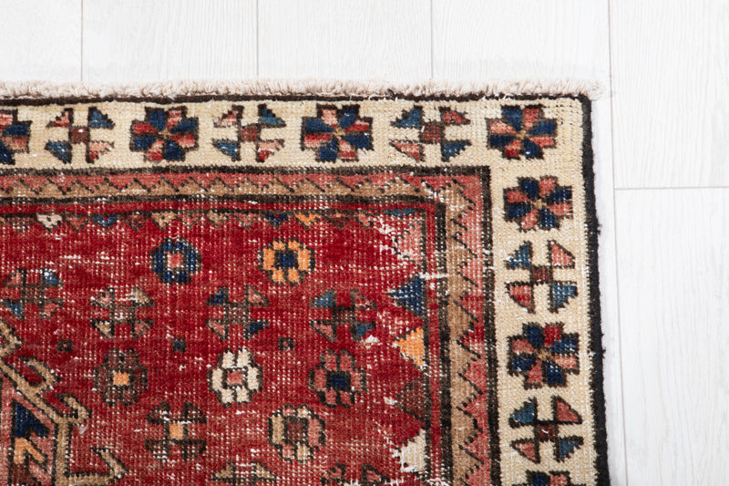 5' 4" x 3' 8" Excellent Hand-Knotted Antique Collectible Tribal Rug - Yasi & Fara 