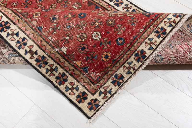5' 4" x 3' 8" Excellent Hand-Knotted Antique Collectible Tribal Rug - Yasi & Fara 
