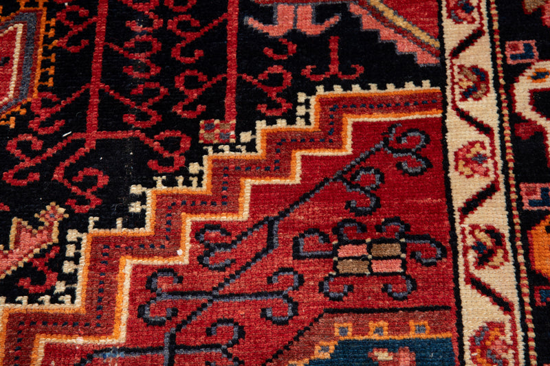 5' 5" x 3' 8" Excellent Hand-Knotted Vintage Collectible Tribal Rug - Yasi & Fara 