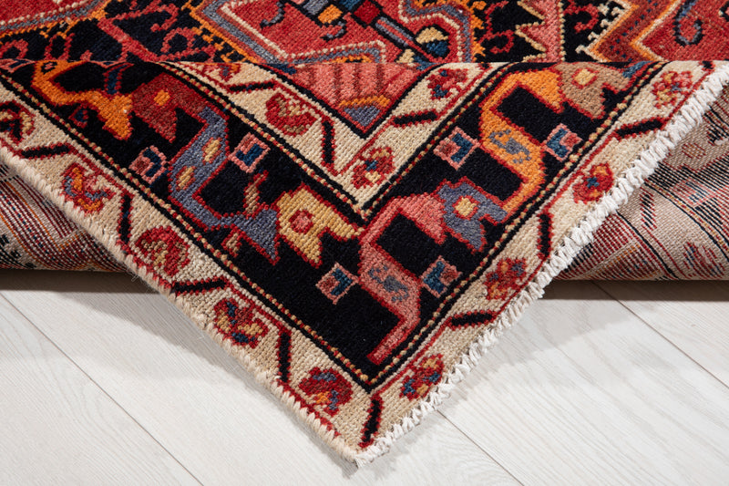5' 5" x 3' 8" Excellent Hand-Knotted Vintage Collectible Tribal Rug - Yasi & Fara 
