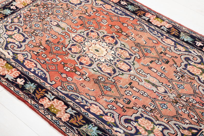 4' 10" x 3' 1" Excellent Hand-Knotted Vintage Collectible Rug - Yasi & Fara 