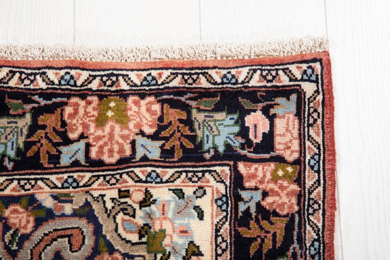 4' 10" x 3' 1" Excellent Hand-Knotted Vintage Collectible Rug - Yasi & Fara 