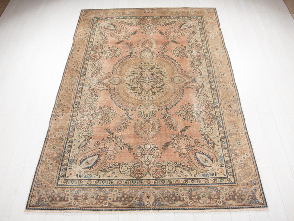 9' 5 x 6' 4" Excellent Hand-Knotted Antique Collectible Faded Area Rug - Yasi & Fara 