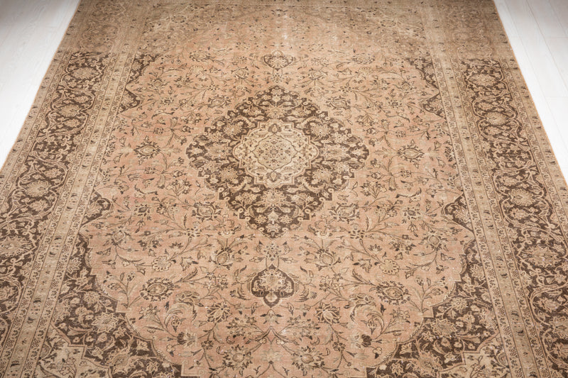 12' 5" x 9' 1" Excellent Hand-Knotted Antique Large Collectible Area Rug - Yasi & Fara 