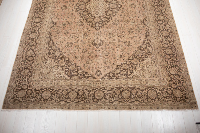 12' 5" x 9' 1" Excellent Hand-Knotted Antique Large Collectible Area Rug - Yasi & Fara 