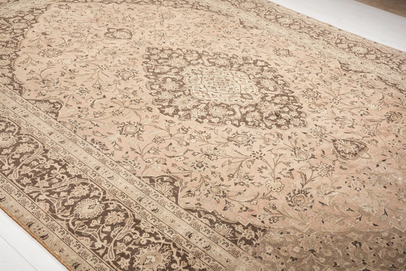 12' 5" x 9' 1" Excellent Hand-Knotted Antique Large Collectible Area Rug - Yasi & Fara 