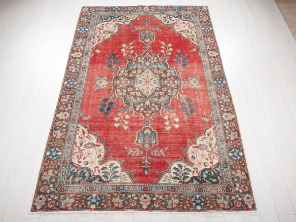 9' 3" x 5' 10" Excellent Hand-Knotted Antique Area Rug - Yasi & Fara 
