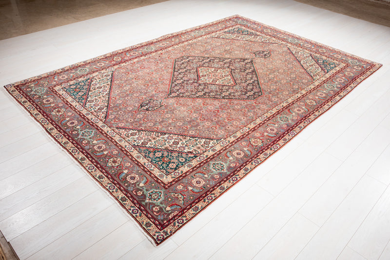 9' 11" x 6' 6" Excellent Hand-Knotted Vintage Area Rug - Yasi & Fara 