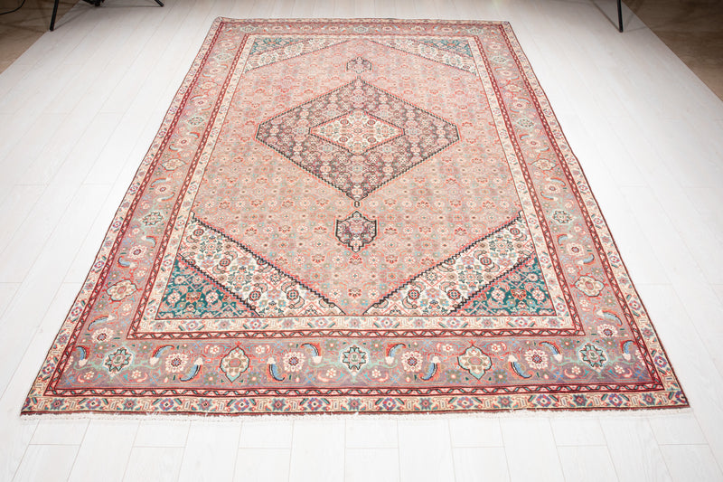 9' 11" x 6' 6" Excellent Hand-Knotted Vintage Area Rug - Yasi & Fara 