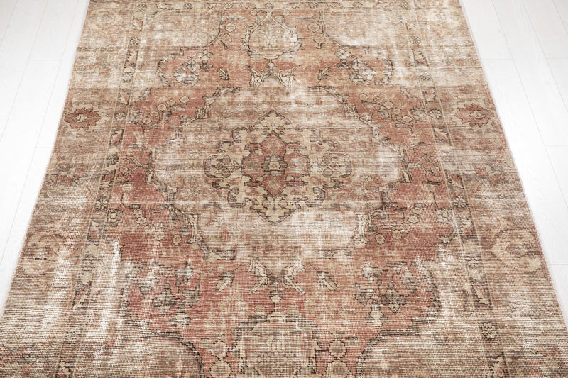 9' x 6' Excellent Hand-Knotted Antique Faded Area Rug - Yasi & Fara 