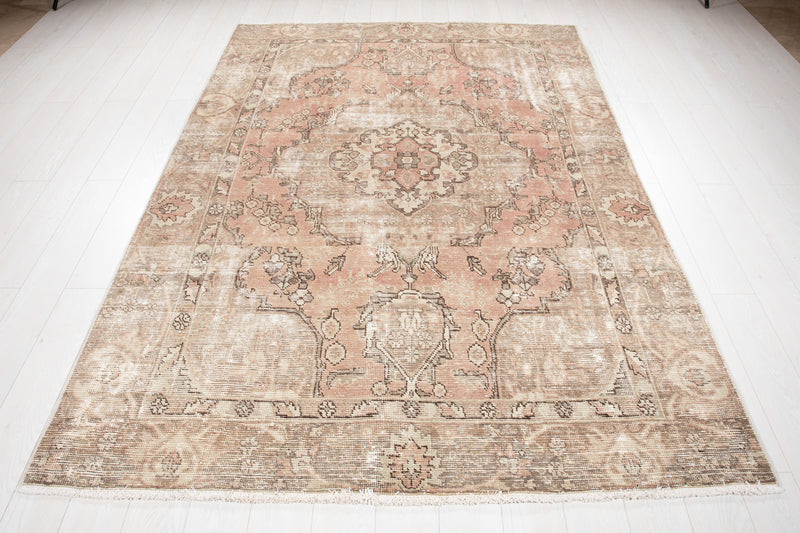 9' x 6' Excellent Hand-Knotted Antique Faded Area Rug - Yasi & Fara 