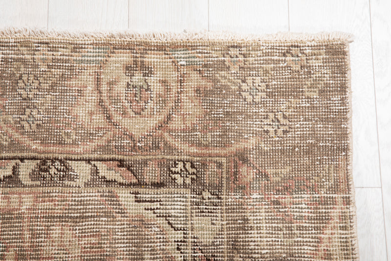 9' x 6' Excellent Hand-Knotted Antique Faded Area Rug - Yasi & Fara 