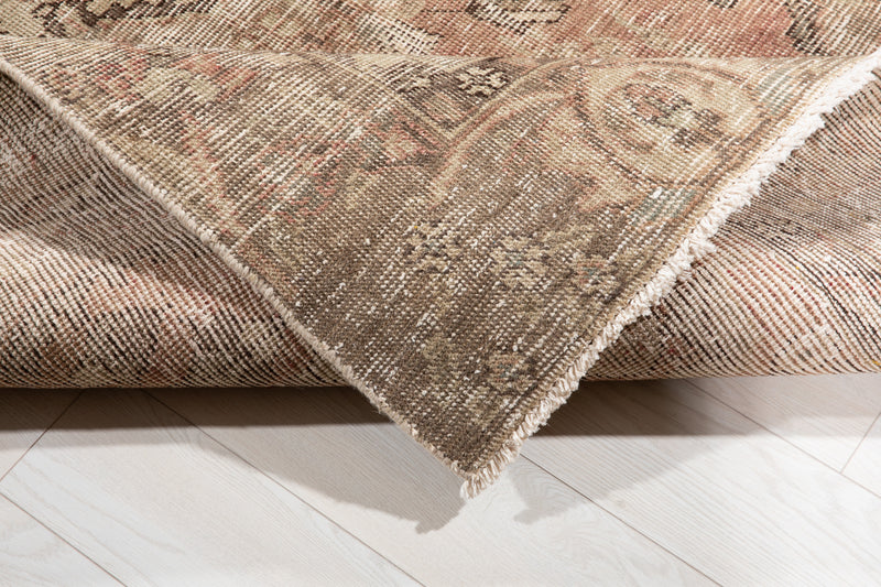 9' x 6' Excellent Hand-Knotted Antique Faded Area Rug - Yasi & Fara 