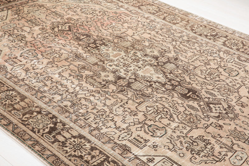 9' 9" x 6' 5" Excellent Hand-Knotted Antique Faded Area Rug - Yasi & Fara 
