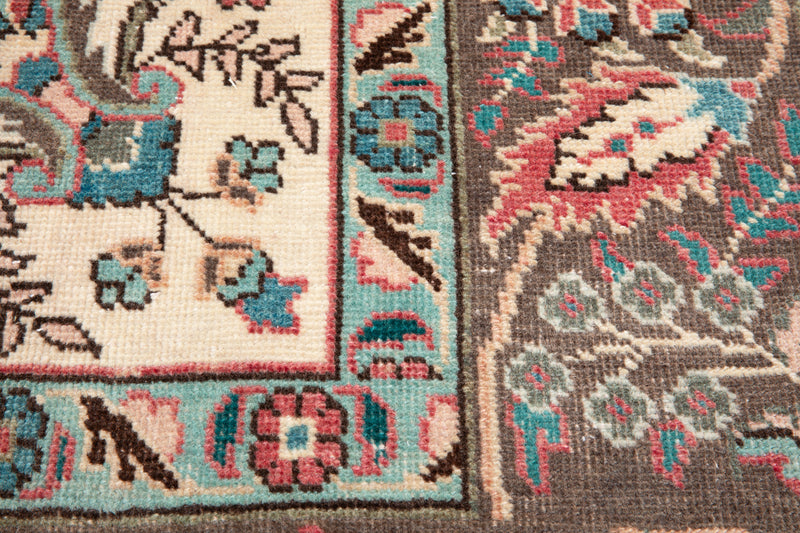 9' 5" x 6' 8" Excellent Hand-Knotted Antique Area Rug - Yasi & Fara 