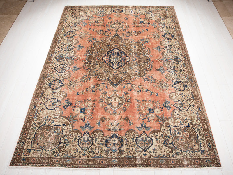 10' 10" x 7' 6" Excellent Hand-Knotted Antique Area Rug - Yasi & Fara 