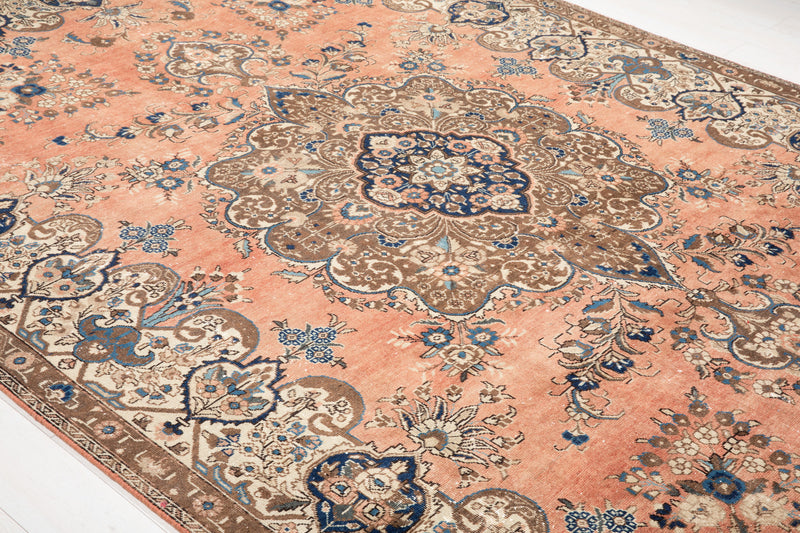 10' 10" x 7' 6" Excellent Hand-Knotted Antique Area Rug - Yasi & Fara 