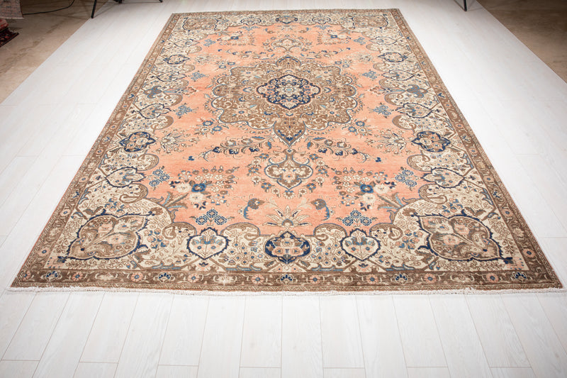 10' 10" x 7' 6" Excellent Hand-Knotted Antique Area Rug - Yasi & Fara 