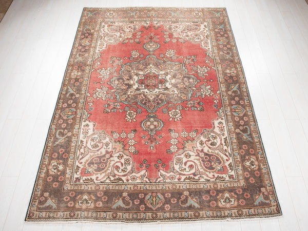 9' 4" x 6' 3" Excellent Hand-Knotted Antique Area Rug - Yasi & Fara 