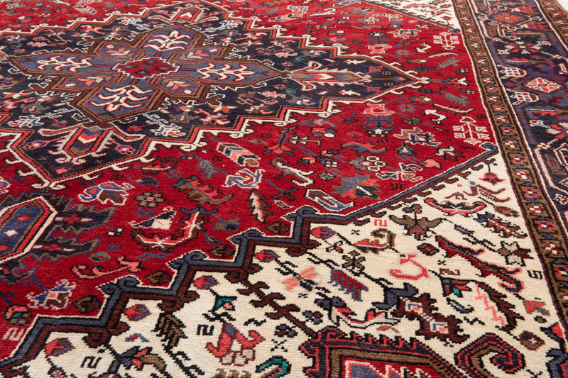 9' 11" x 6' 10" Excellent Hand-Knotted Vintage Tribal Rug - Yasi & Fara 