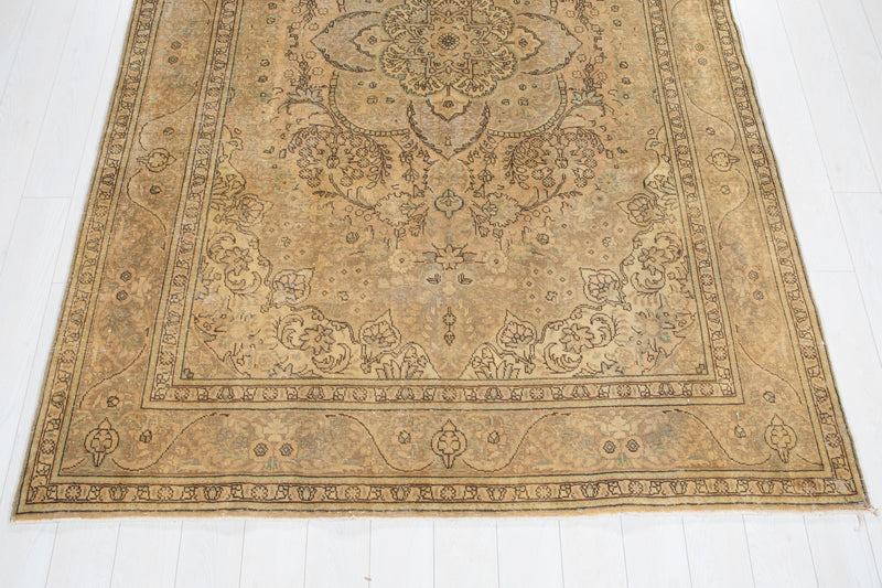 9' 6" x 6' 5" Excellent Hand-Knotted Antique Earth Tone Area Rug - Yasi & Fara 