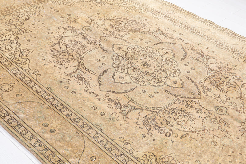 9' 6" x 6' 5" Excellent Hand-Knotted Antique Earth Tone Area Rug - Yasi & Fara 