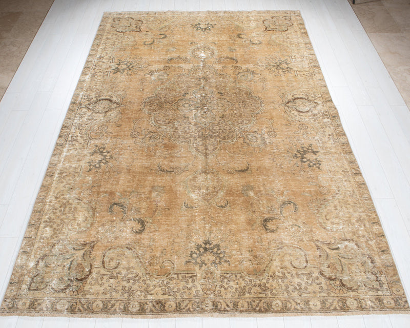 10' 10" x 7' 3" Excellent Hand-Knotted Antique Faded Area Rug - Yasi & Fara 