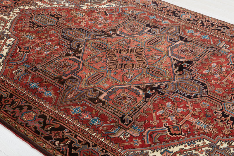 9' 9" x 6' 11" Excellent Hand-Knotted Vintage Geometric Collectible Tribal Area Rug - Yasi & Fara 