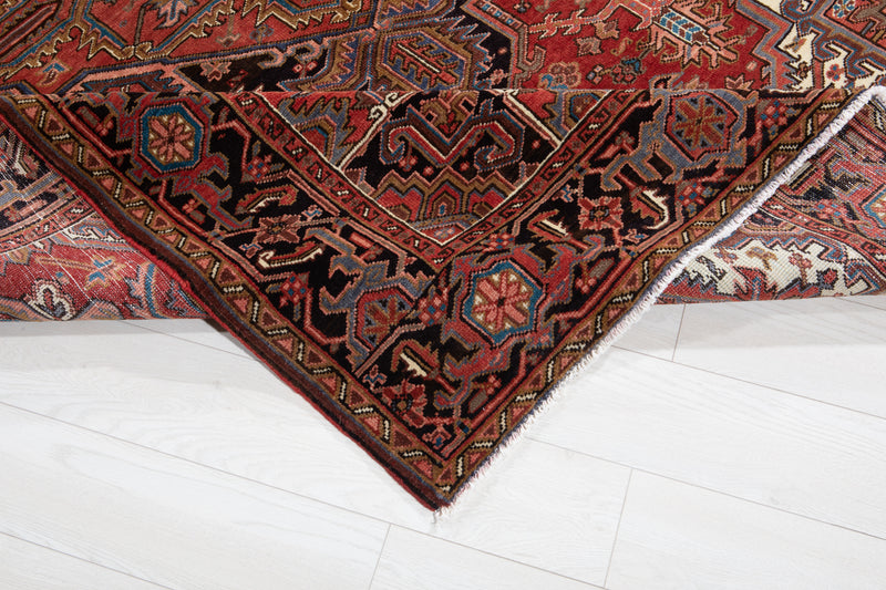 9' 9" x 6' 11" Excellent Hand-Knotted Vintage Geometric Collectible Tribal Area Rug - Yasi & Fara 