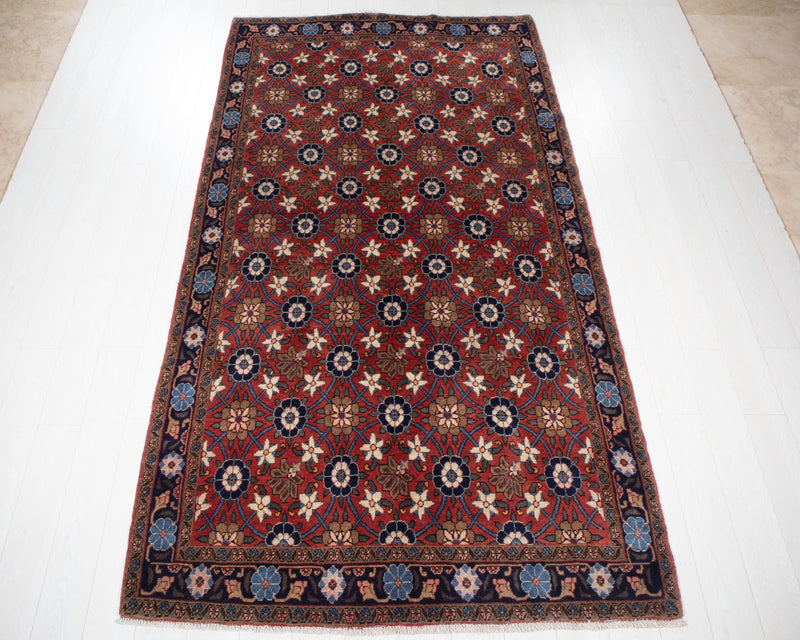 9' 6" x 5' 2" Excellent Hand-Knotted Vintage Collectible Tribal Rug - Yasi & Fara 