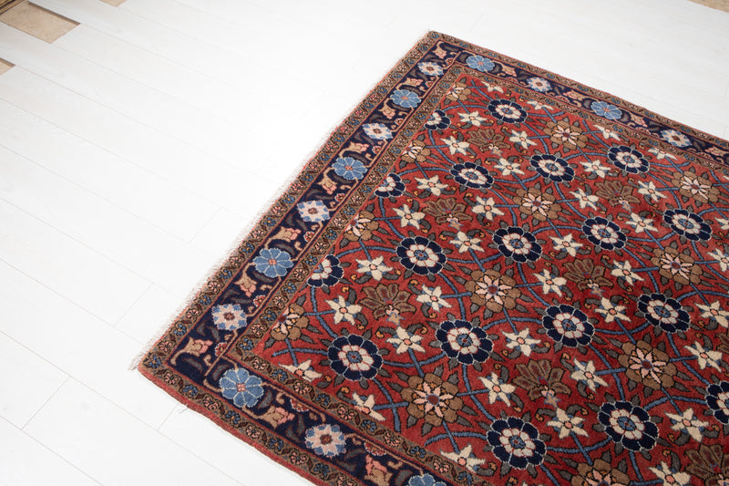 9' 6" x 5' 2" Excellent Hand-Knotted Vintage Collectible Tribal Rug - Yasi & Fara 