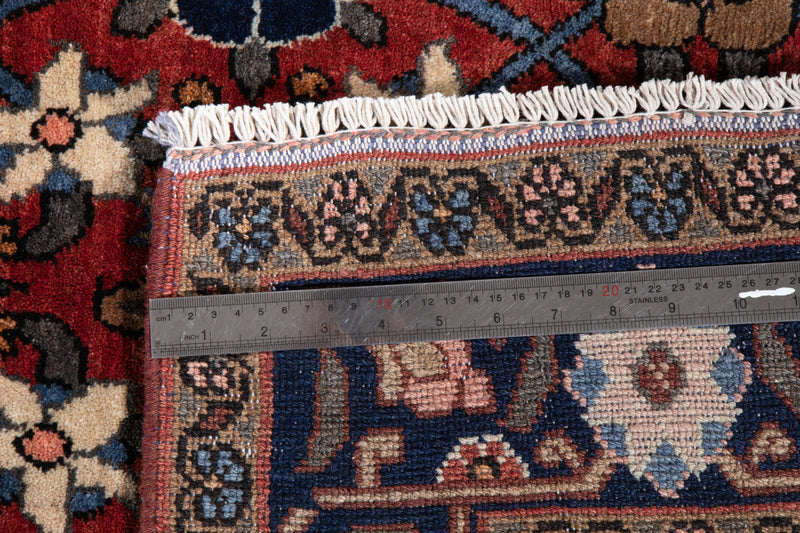 9' 6" x 5' 2" Excellent Hand-Knotted Vintage Collectible Tribal Rug - Yasi & Fara 